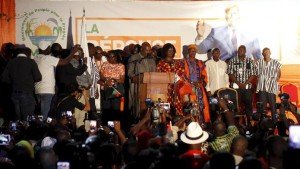 Newly chosen President celebrates the victory with his wife and his team, the Larlé Naaba among them