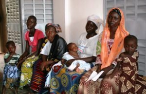 Waiting in line to renew the FAR scholarship